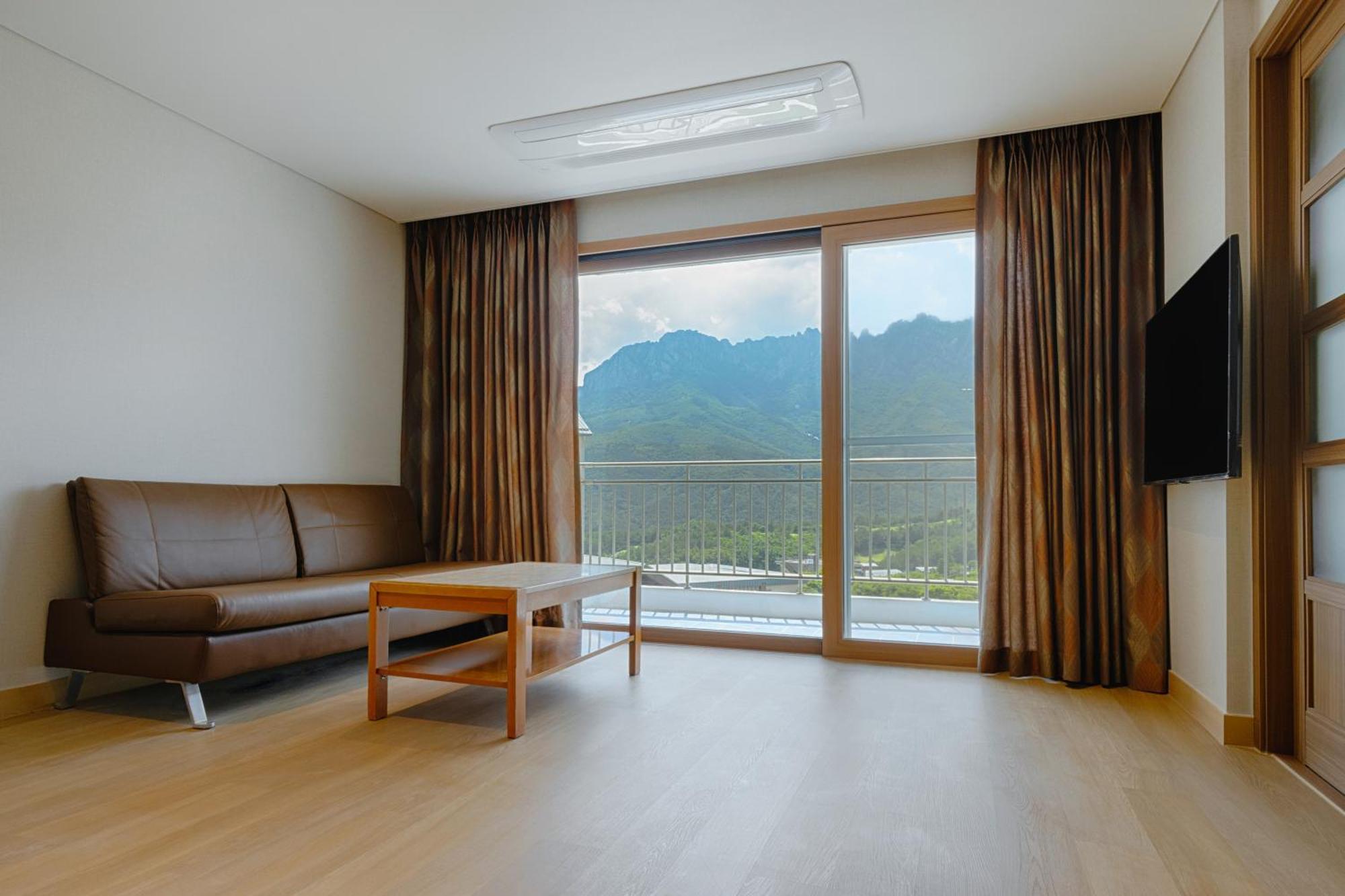 Delpino Hotel Sokcho Room photo
